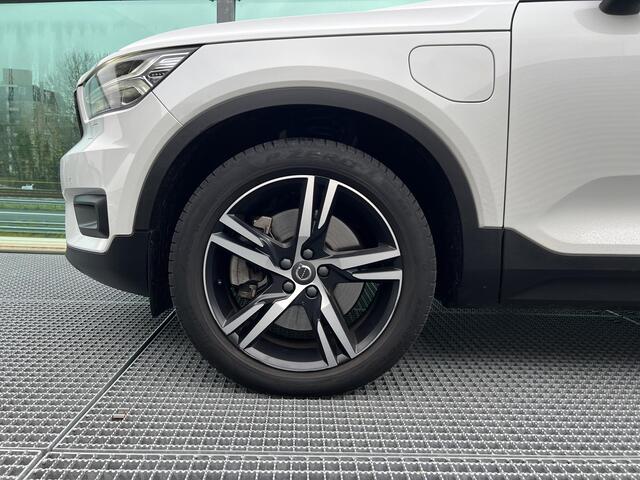 Volvo XC40 1.5 T5 Recharge R-Design PHEV, Automaat, Panoramadak, Trekhaak semi elektrisch inklapbaar, Driver assist, BLIS, Elektrische stoelverstelling, Stoelverwarming, Stuurverwarming, Harman Kardon audio, Leder-nubuck bekleding