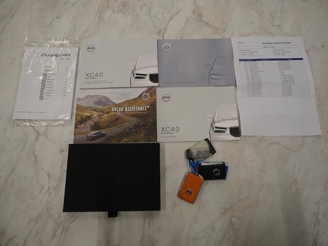 Volvo XC40 1.5 T5 Recharge R-Design Full Black | Panoramadak | Pilot Assist | Harman/Kardon | 360 | Keyless | Carplay