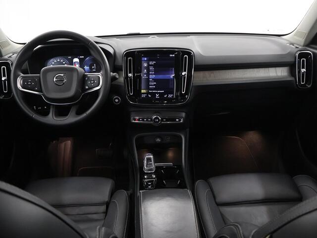 Volvo XC40 1.5 T5 Recharge Inscription | Schuifdak | Lederen bekleding | Memory stoelen | Adaptive cruise control | BLIS | Comfortstoelen | Navigatie | DAB | Apple Carplay/Android Auto | Stoel/stuur verwarming | Camera |
