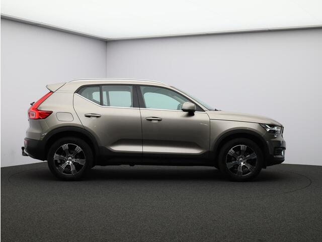 Volvo XC40 T2 Inscription / Trekhaak / Adapt. cruise / Leder / Keyless