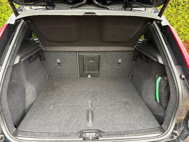 Volvo XC40 Recharge Plus | Stoel/Stuur Verwarming | Trekhaak |