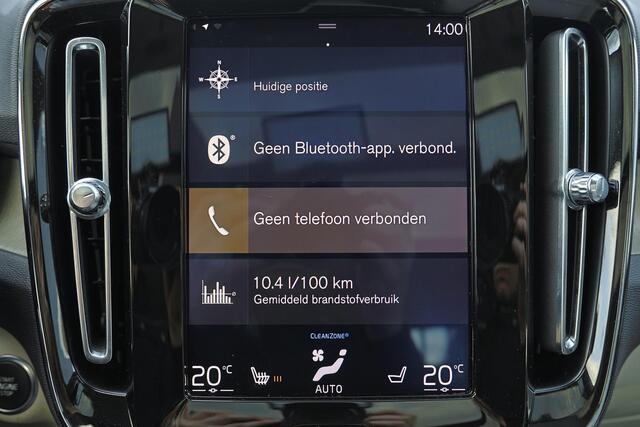 Volvo XC40 T4 Inscription - Panorama/schuifdak - IntelliSafe Assist & Surround - Verwarmde voorstoelen - Parkeercamera achter - Parkeersensoren voor & achter - Elektr. bedienb. voorstoelen met geheugen links - Elektr. inklapbare trekhaak - 18' LMV