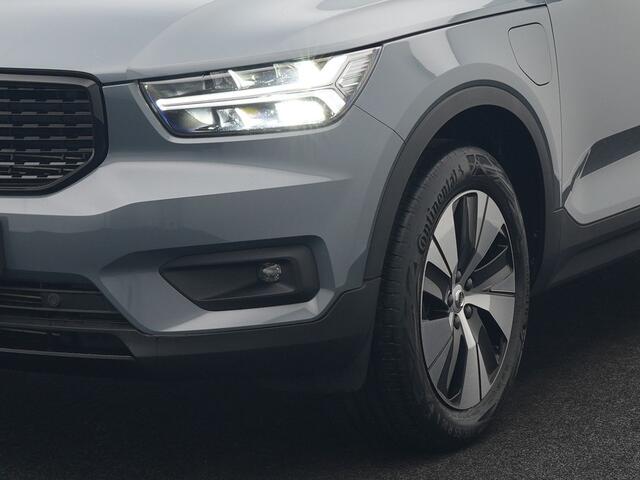 Volvo XC40 T4 Recharge R-Design Plug In Hybrid 211pk Dealer O.H. PHEV | Camera | Sportstoelen Memory | Apple Carplay | Keyless | Navigatie | Virtual | Blis | Cruise Control |