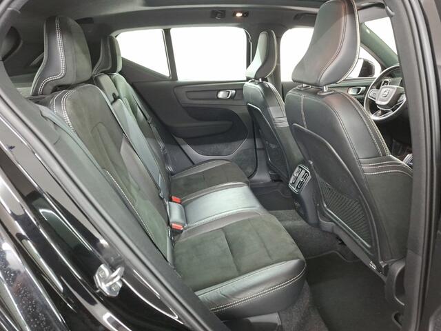 Volvo XC40 Recharge P8 AWD R-Design 1e-Eig. & Dealer-Onderh. BOVAG-Garantie. NL-Auto.