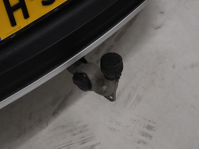 Volvo XC40 1.5 T5 Twin Engine Momentum Pro [TREKHAAK INKLAPBAAR, APPLE CARPLAY, ANDROID, PDC V+A, CRUISE CONTROL, CLIMATE CONTROL, HALF LEDER, NIEUWSTAAT]