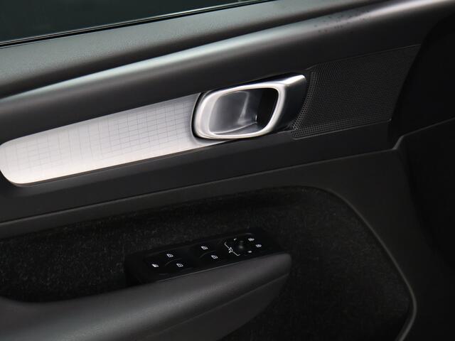 Volvo XC40 1.5 T5 Twin Engine Momentum Pro [TREKHAAK INKLAPBAAR, APPLE CARPLAY, ANDROID, PDC V+A, CRUISE CONTROL, CLIMATE CONTROL, HALF LEDER, NIEUWSTAAT]