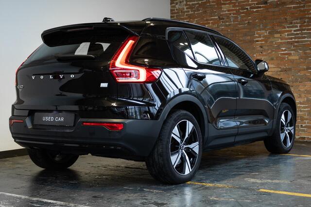 Volvo XC40 Recharge P8 AWD R-Design |Adaptieve Cruise Controle| Blind spot|| Verwarmbare Voorstoelen| Verwarmbaar Stuurwiel