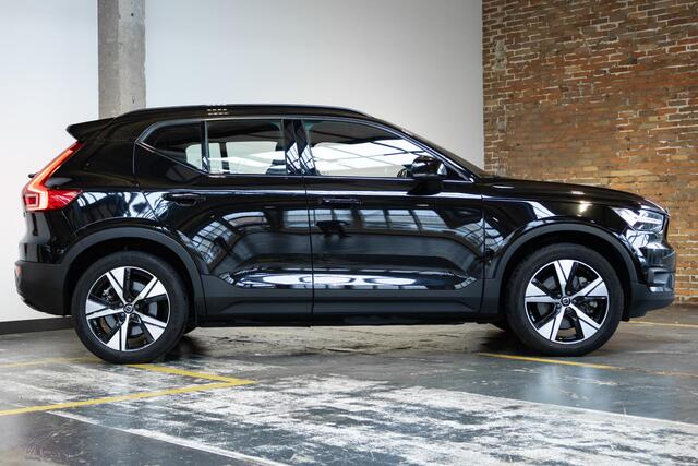 Volvo XC40 Recharge P8 AWD R-Design |Adaptieve Cruise Controle| Blind spot|| Verwarmbare Voorstoelen| Verwarmbaar Stuurwiel