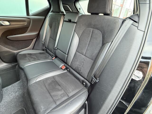 Volvo XC40 BWJ 2020 Recharge P8 408 PK AWD R-Design AUTOMAAT | STOEL + STUUR VERW. | LEER | HARMAN KARDON AUDIO | ADAPTIVE CRUISE | NAVI | CLIMA | CAMERA | APPLE & ANDROID |LED | LMV | PDC