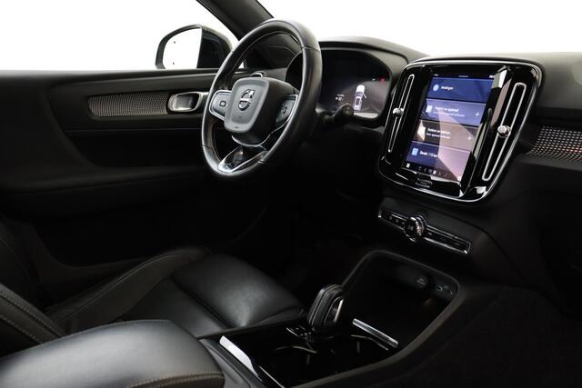 Volvo XC40 RECHARGE P8 AWD R-DESIGN -PANO.DAK|HARMAN/KARDON|360°CAM|LEDER|TREKHAAK|WARMTEPOMP|BTW!