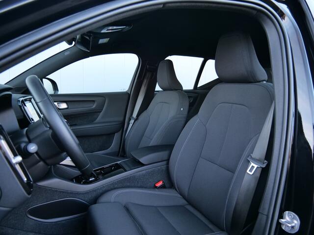 Volvo XC40 Recharge Core 69 Kwh 232 Pk Navigatie / Apple Carplay / DAB / Camera