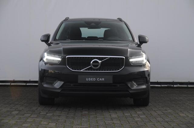 Volvo XC40 T3 163PK / Cruise control / Parkeersensoren met camera / Automatisch climate control / Bluetooth / Metallic lak / Lichtmetalen velgen