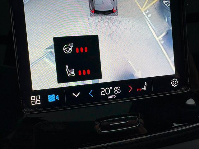 Volvo XC40 Recharge P8 AWD R-Design | Panoramadak | Trekhaak | Harman/Kardon |