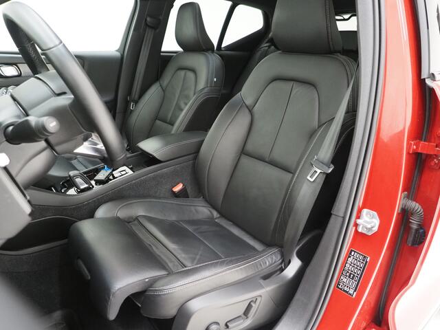 Volvo XC40 1.5 T5 Recharge R-Design | Panoramadak | Trekhaak | Pilot Assist | Leder | 360 | Keyless