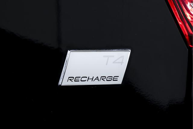 Volvo XC40 1.5 T4 Plug-in hybrid Plus Dark | Dig. Cockpit | Adapt. Cruise | Harman/Kardon | Elek. Stoelen | Stoel-+Stuurverw. | Leder | PDC | 360 Camera | NAV+App. Connect | ECC | LM 19" | 0382