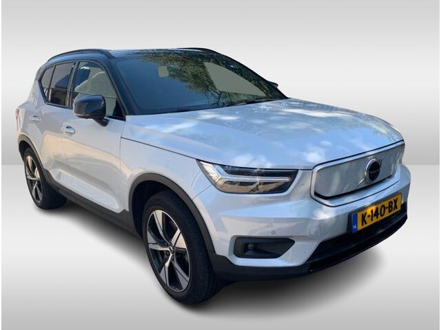 Volvo XC40 Recharge P8 AWD R-Design / Trekhaak / Panoramadak / Camera / Keyless / Harman Kardon / 19'' / Half leder / Stuur+Stoelverwarming / DAB / Dodehoek / ACC