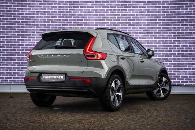 Volvo XC40 2.0 B4 Plus Dark | Trekhaak | Adaptive Cruise Control | Dode hoek detectie BLIS | Harman/Kardon audio | Elektrische stoelverstelling | Stoel- en stuurverwarming | Verwarmde Voorruit |