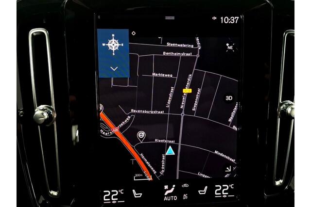 Volvo XC40 1.5 T4 155kW/211pk DCT7 Plug-in hybrid Ultimate Bright PANORAMADAK + HARMAN/KARDON + EL.TREKHAAK + ADAPT.CRUISE + MATRIX LED + LANE ASSIST + LEER/ALCANTARA + STOEL-&STUURVERWARMING + CAMERA + BLIS + EL.STOELEN + PARKSENSOREN V&A + 19" LM-VELGEN!!