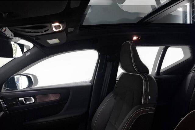 Volvo XC40 1.5 T4 155kW/211pk DCT7 Plug-in hybrid Ultimate Bright PANORAMADAK + HARMAN/KARDON + EL.TREKHAAK + ADAPT.CRUISE + MATRIX LED + LANE ASSIST + LEER/ALCANTARA + STOEL-&STUURVERWARMING + CAMERA + BLIS + EL.STOELEN + PARKSENSOREN V&A + 19" LM-VELGEN!!