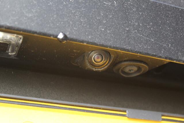 Volvo XC40 1.5 T4 Recharge R-Design | Incl. 12 maanden garantie | Harman/Kardon audio | Schuif/kantel dak | Apple carplay/Android auto | Stuurwiel verwarming | Voorstoelen verwarmd | DAB | Navigatie | Lichtmetalen velgen | Climate control | Zwart dakhemel