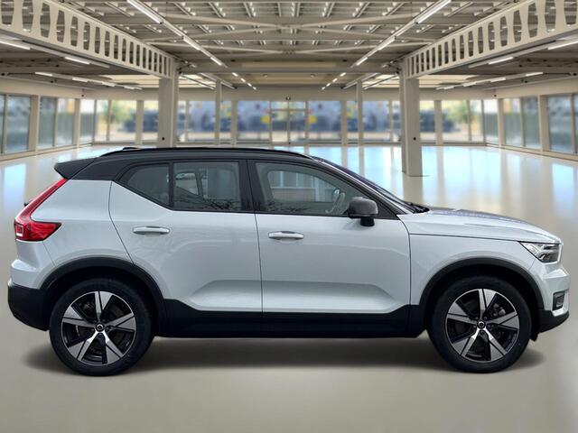 Volvo XC40 Recharge P8 AWD R-Design PanoramaDak, Leder, Navigatie, Trekhaak