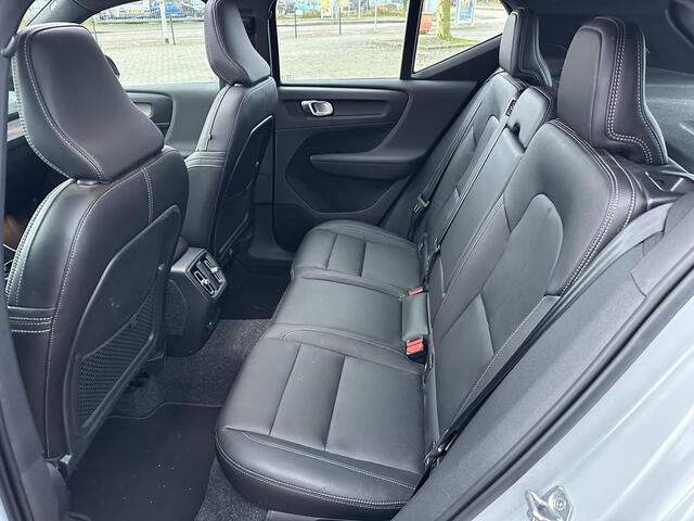 Volvo XC40 Recharge P8 AWD R-Design PanoramaDak, Leder, Navigatie, Trekhaak