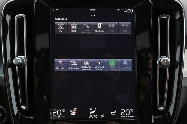 Volvo XC40 T5 Recharge R-Design - IntelliSafe Assist & Surround - Adaptieve LED koplampen - Parkeercamera achter - Parkeersensoren voor & achter - Elektr. bedienb. voorstoelen met geheugen links - Draadloze tel. lader - Extra getint glas - Elektr. inklapbare trekhaa