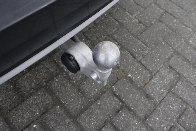 Volvo XC40 T3 Business Pro | BLIS | Stoel/stuur verw. | Trekhaak |