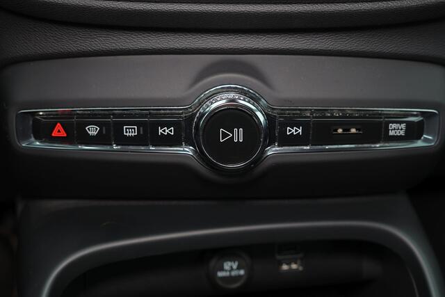 Volvo XC40 T3 Momentum Pro