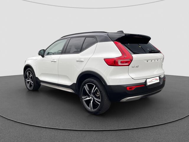 Volvo XC40 1.5 T5 Recharge R-Design Pano | D.hoek | Carplay