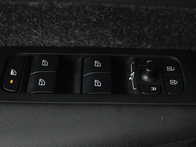 Volvo XC40 1.5 T4 Recharge Inscription Expression | PHEV | Trekhaak