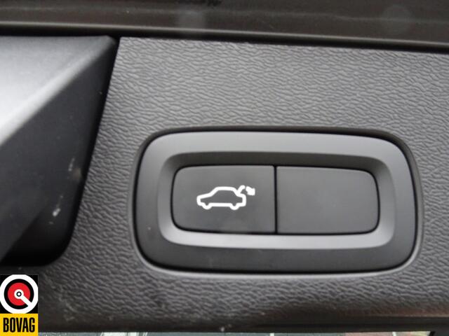 Volvo XC60 2.0 B5 R-Design