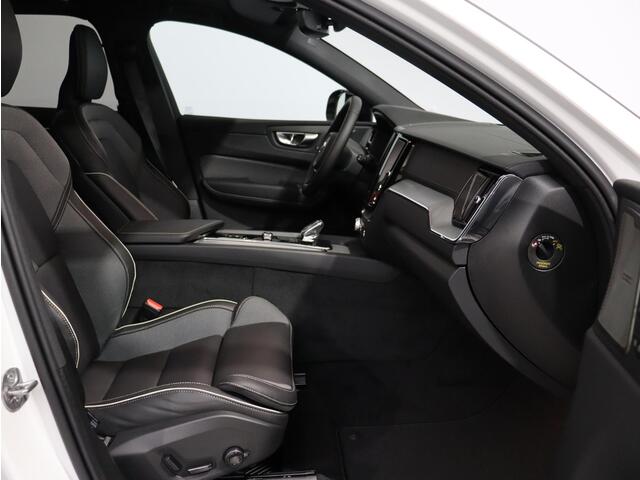 Volvo XC60 T6 AWD Plug-in hybrid Ultra Dark / Stoel+stuur+achterbankverwarming / Contourstoelen / Privacy glass / Elektr. bed. stoelen