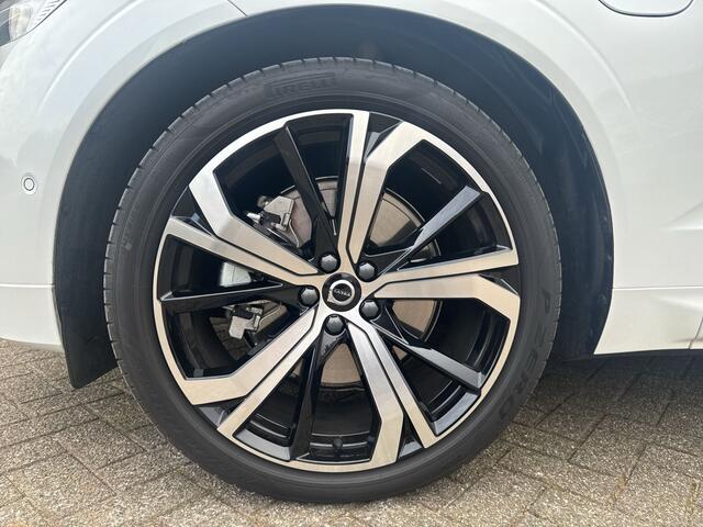Volvo XC60 T6 350 PK Plug-in hybrid AWD Ultra Dark / 360 camera/ Luchtvering / Black Sheep pakket /