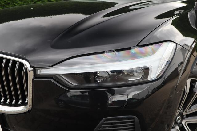 Volvo XC60 2.0 T8 Plug-in hybrid AWD Ultimate Bright | Schuif-/ kanteldak| Head-up Display| 360* Camera| Harman Kardon Audio| Semi- elektrisch inklapbare trekhaak| Keyless Entry| Adaptieve Cruise Control met Pilot Assist| Dodehoeksensoren|