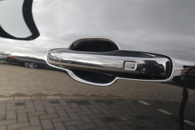 Volvo XC60 2.0 T8 Plug-in hybrid AWD Ultimate Bright | Schuif-/ kanteldak| Head-up Display| 360* Camera| Harman Kardon Audio| Semi- elektrisch inklapbare trekhaak| Keyless Entry| Adaptieve Cruise Control met Pilot Assist| Dodehoeksensoren|