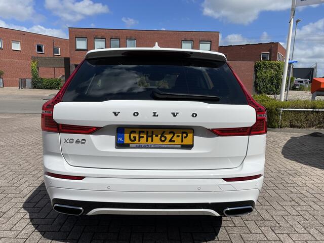 Volvo XC60 2.0 T8 390 pk Recharge AWD R-Design Navigatie Panoramadak Luchtvering Camera Head Up Display Leder Dashboard Carplay Elek. Stoel 19 Inch Velgen Stoelverwarming Standkachel On Call 1e Eigenaar Plug In Hybride BTW Auto