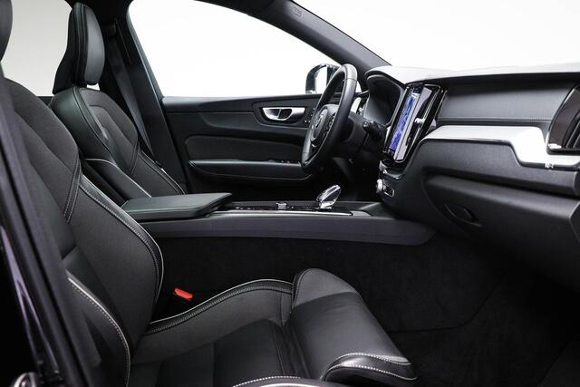 Volvo XC60 2.0 T6 Plug-in hybrid AWD Ultimate Bright | PANORAMADAK | STUURVERARMING | CAMERA