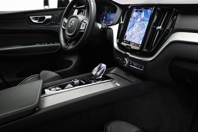 Volvo XC60 2.0 T6 Plug-in hybrid AWD Ultimate Bright | PANORAMADAK | STUURVERARMING | CAMERA