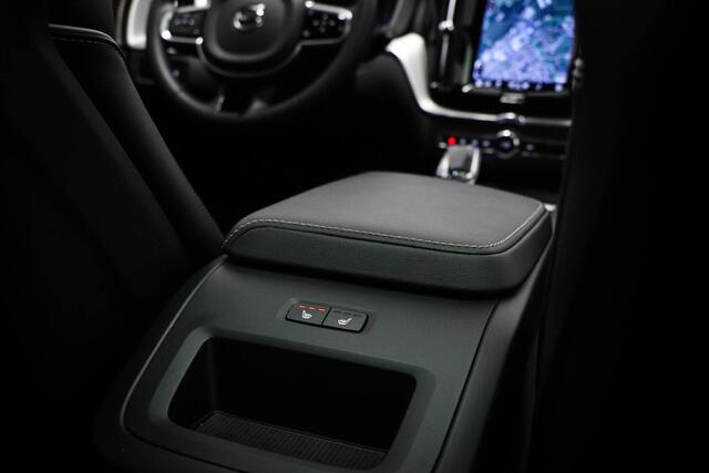 Volvo XC60 2.0 T6 Plug-in hybrid AWD Ultimate Bright | PANORAMADAK | STUURVERARMING | CAMERA