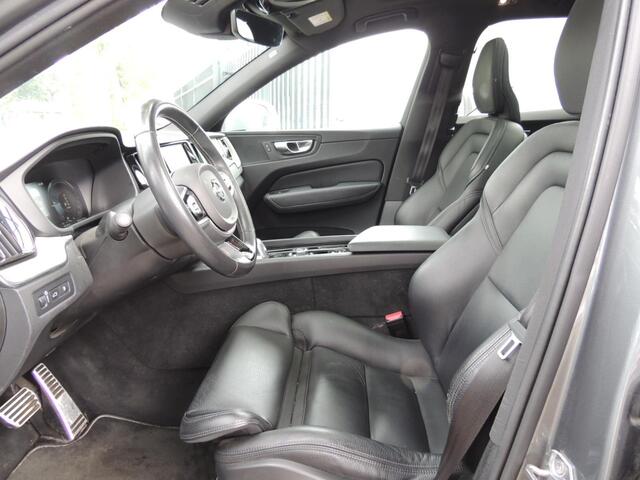 Volvo XC60 2.0 T8 Twin Engine AWD R-Design Trekhaak/Panodak/Camera/Nwe banden etc.