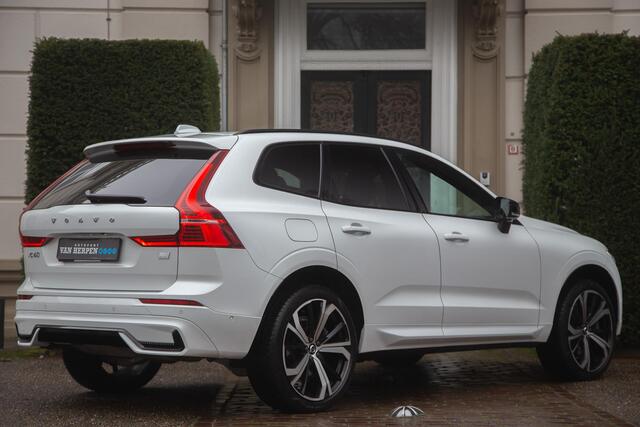 Volvo XC60 2.0 T8 Plug-in hybrid AWD R-Design Trekhaak | Pano | Luchtvering | Bowers & Wilkins