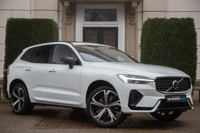Volvo XC60 2.0 T8 Plug-in hybrid AWD R-Design Trekhaak | Pano | Luchtvering | Bowers & Wilkins