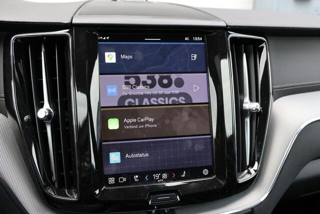 Volvo XC60 T6 Recharge AWD Ultimate Dark - Luchtvering - Panorama/schuifdak - IntelliSafe Assist & Surround - 360º Camera - Bowers & Wilkins audio - Verwarmde voorstoelen, stuur & achterbank - Parkeersensoren voor & achter - Elektr. bedienb. voorstoelen met geheugen