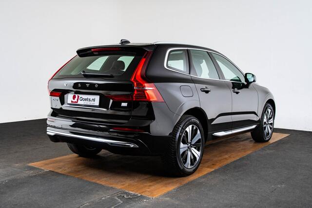 Volvo XC60 2.0 T6 Plug-in hybrid AWD Plus Bright Stoelverwarming voor/achter - Stuurwielverwarming - Standkachel met Timer - Stoelen voor elektrisch verstelbaar - Cruisecontrolsysteem met Afstandsregeling -
