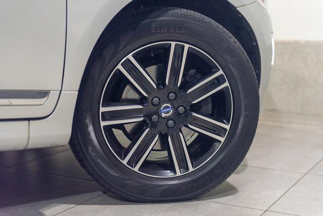 Volvo XC60 D4 Aut. Summum Xenium Intellisafe Stoelverwarming 190pk