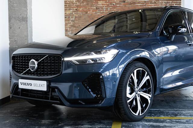 Volvo XC60 T6 Plug-in hybrid AWD Ultra Dark | Luchtvering | Bowers & Wilkins premium audio | 21'' Lichtmetalen velgen | 360° parkeercamera | Nappa lederen bekleding | Head-up display | Parkeerverwarming | BLIS | Adaptive cruise