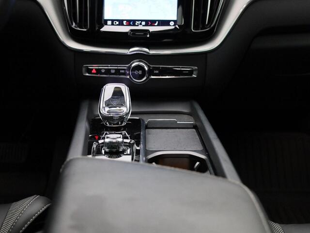 Volvo XC60 2.0 T6 Plug-in hybrid AWD Ultimate Dark