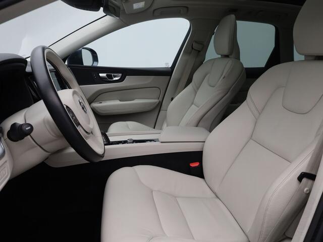 Volvo XC60 2.0 Recharge T6 AWD Business Pro | PANO | CAMERA | KEYLESS