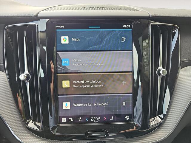 Volvo XC60 2.0 T6 Plug-in hybrid AWD Ultimate Dark | Head up Display | Stoelverwarming | Trekhaak | 360 graden Camera |